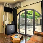 Сasa de vacaciones Maison Thérèse By Panorama Locations - Privatif